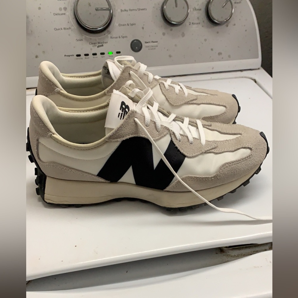 NEW BALANCE WOMENS TENNIS SHOES SIZE 10